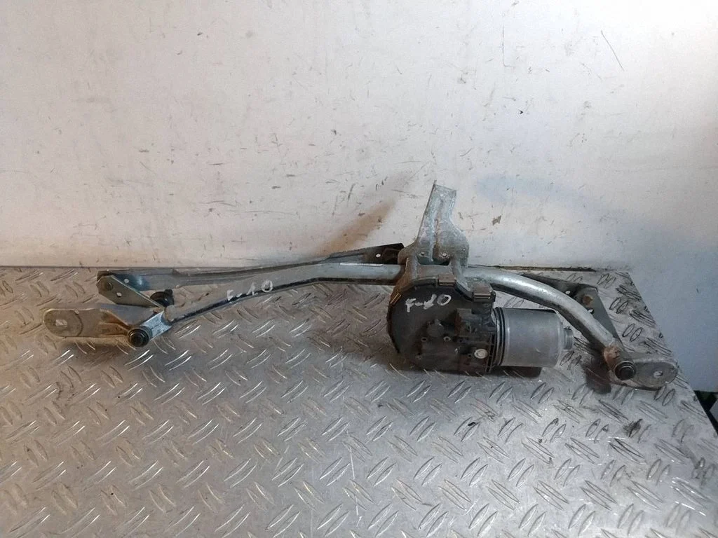 Front wiper linkage – BMW 5 Series F10 F11 (2009-2016)