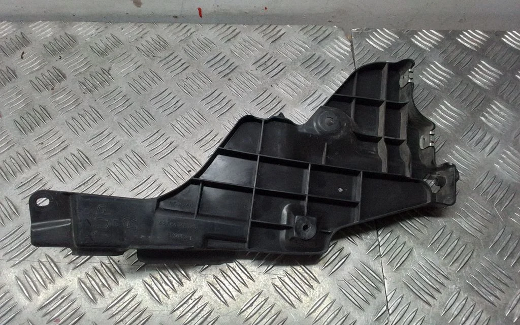 Rear bumper mounting bracket 5256548040