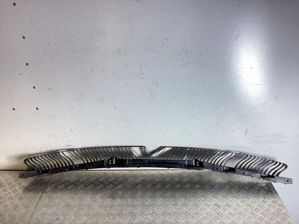 Rear bumper mounting bracket 5NA807863