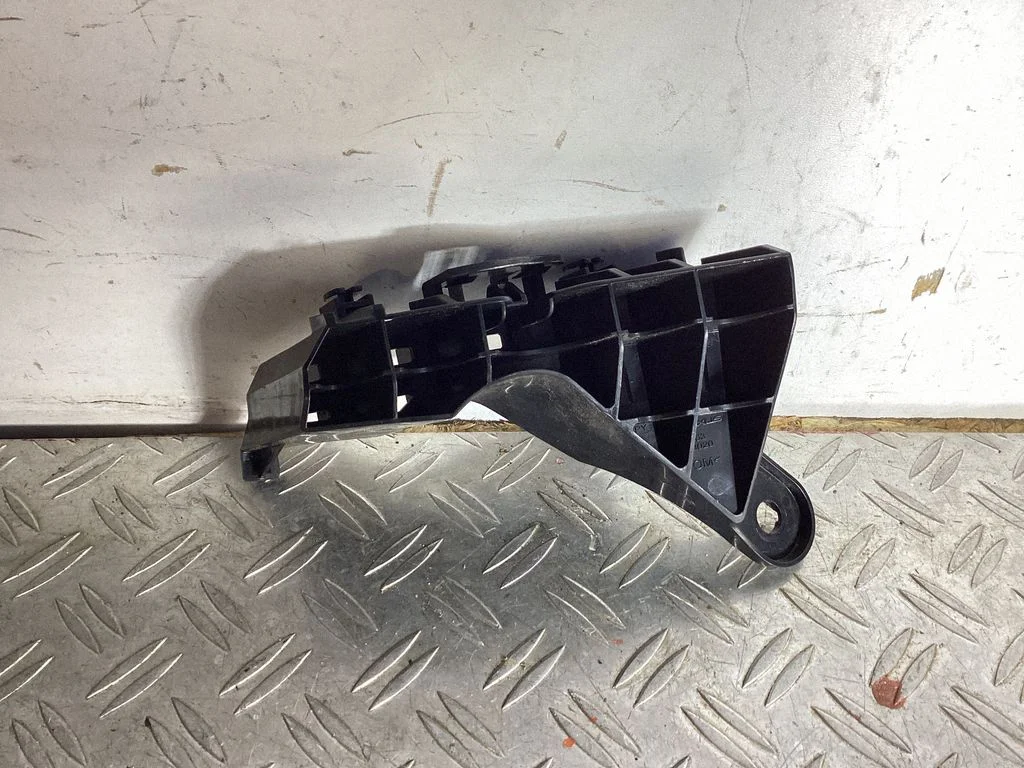Rear bumper mounting bracket 5256378020
