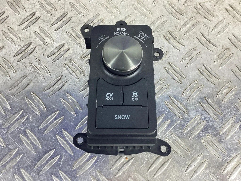 Multifunctional control switch/knob – Lexus RC (2014-)