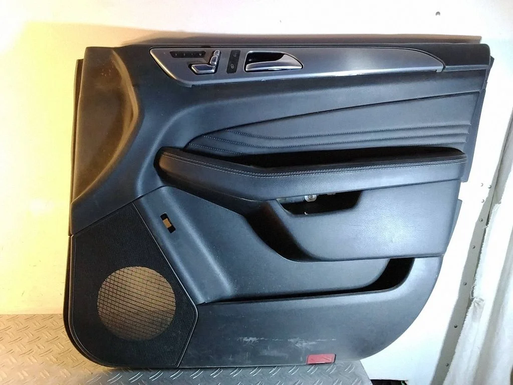 Eesmiste uste sisevooder – Mercedes-Benz ML-klass W166 (2012-2017)
