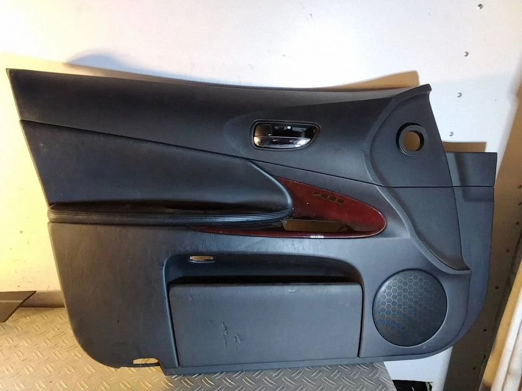 Eesmiste uste sisevooder – Lexus GS 300 350 430 450H (2005-2012)