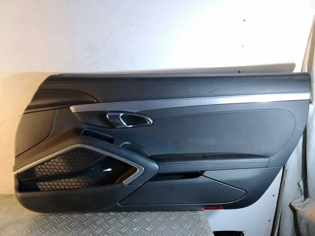 Eesmiste uste sisevooder – Porsche 911 991 (2011-2019)