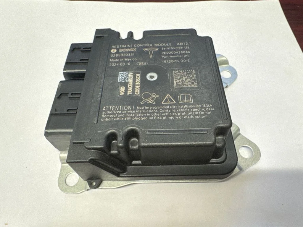 Airbag control unit/module – Tesla Model Y (2020-)