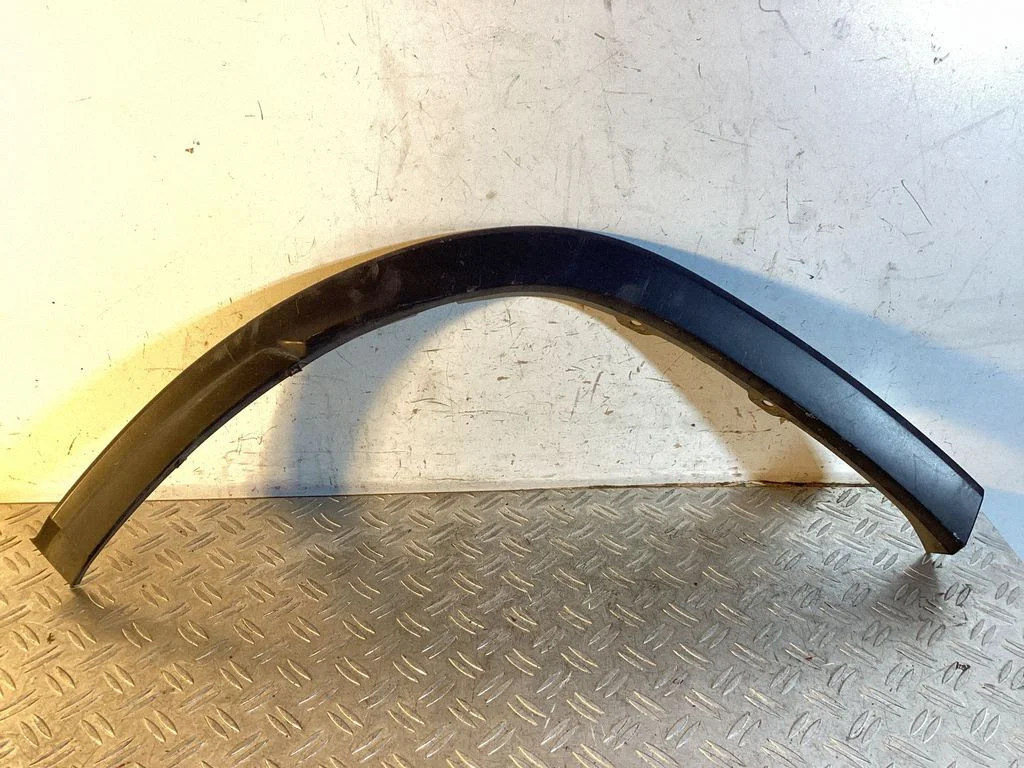 Rear arch trim – Lexus RX 450H (2016-)