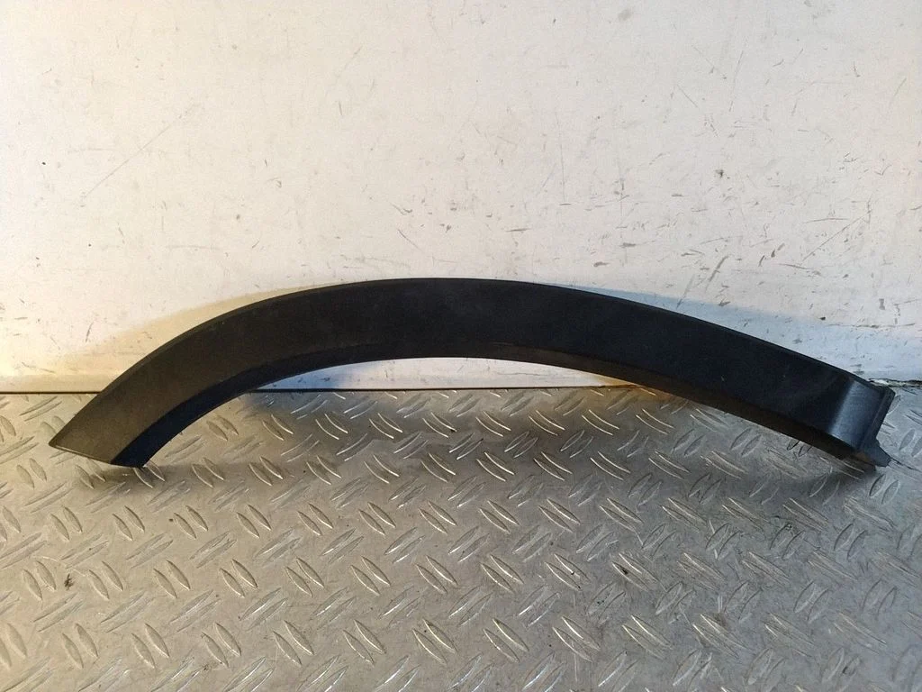 Rear arch trim – Lexus RX 450H (2016-)