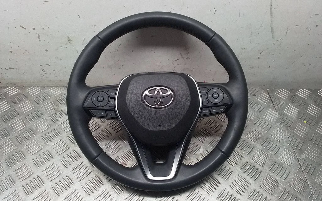 Rool – Toyota RAV 4 (XA50) (2018-)