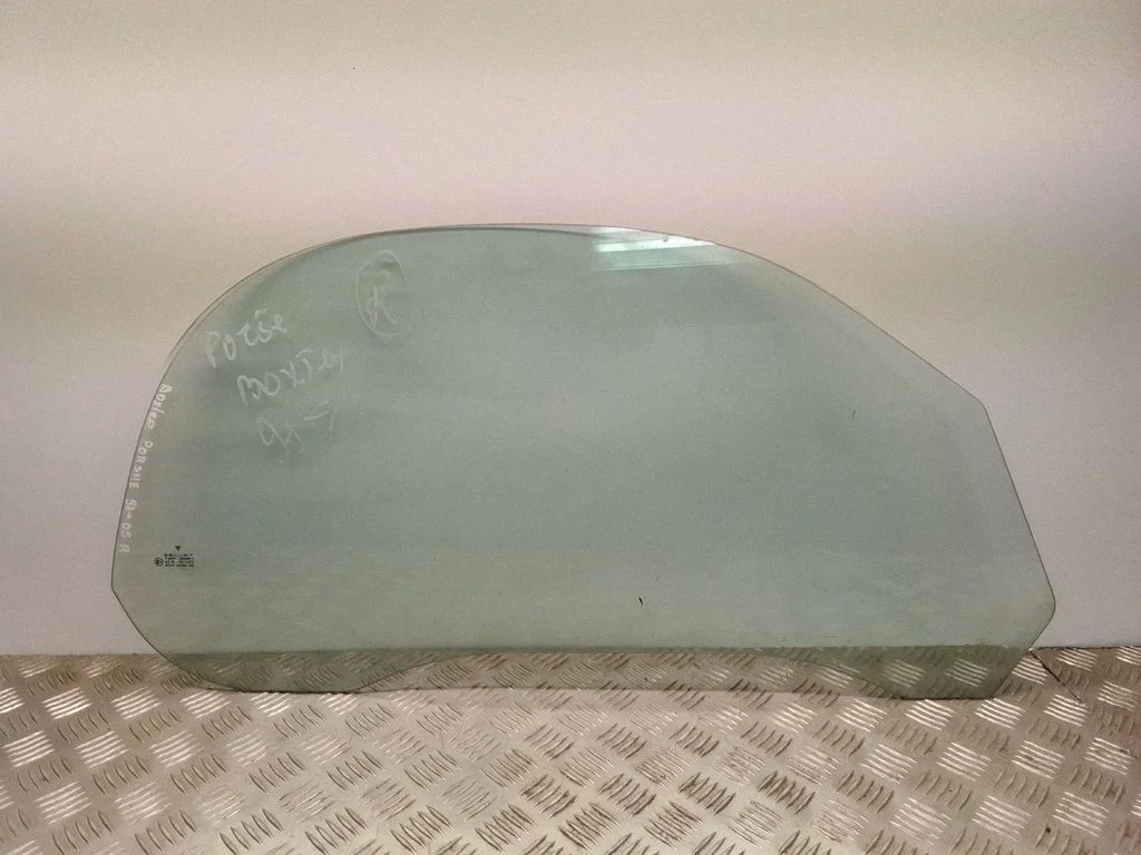 Front door window glass four-door – Porsche Boxster 986 (1996-2004)