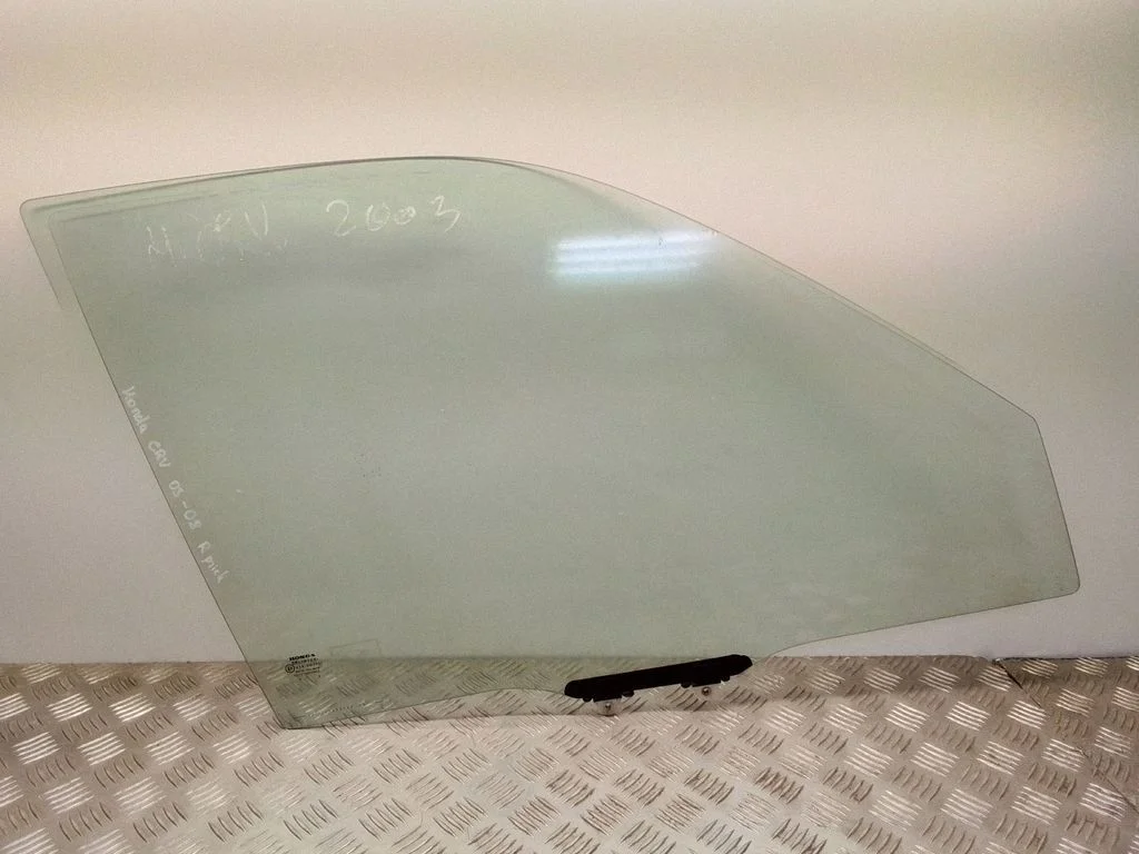 Front door window glass four-door – Honda CR-V (2002-2006)