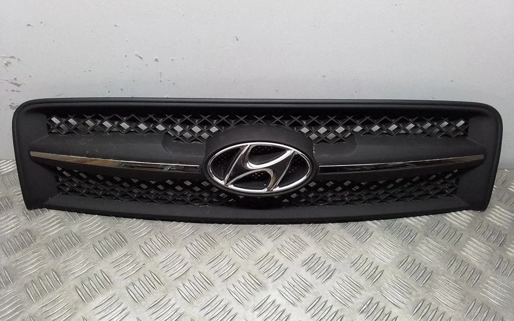 Esivõre – Hyundai Tucson JM (2004-2009)