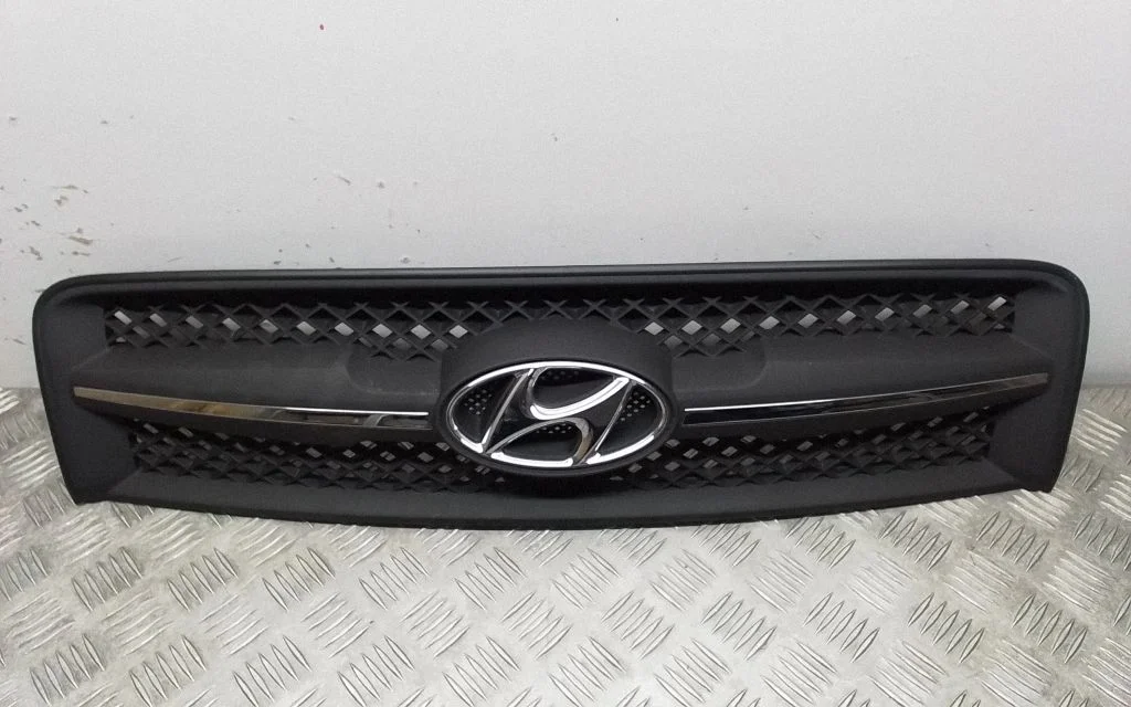 Esivõre – Hyundai Tucson JM (2004-2009)