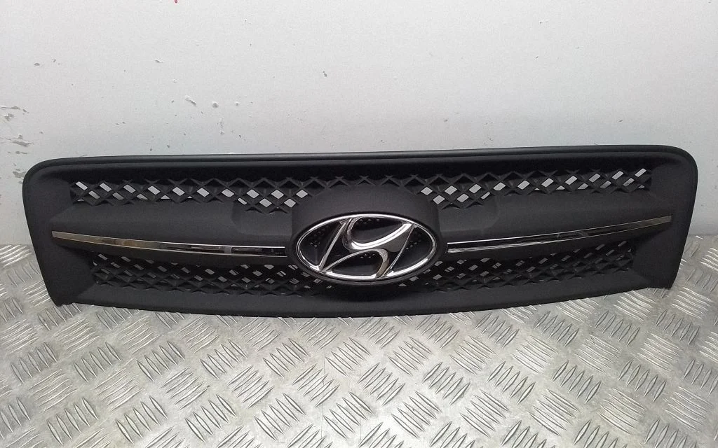 Esivõre – Hyundai Tucson JM (2004-2009)