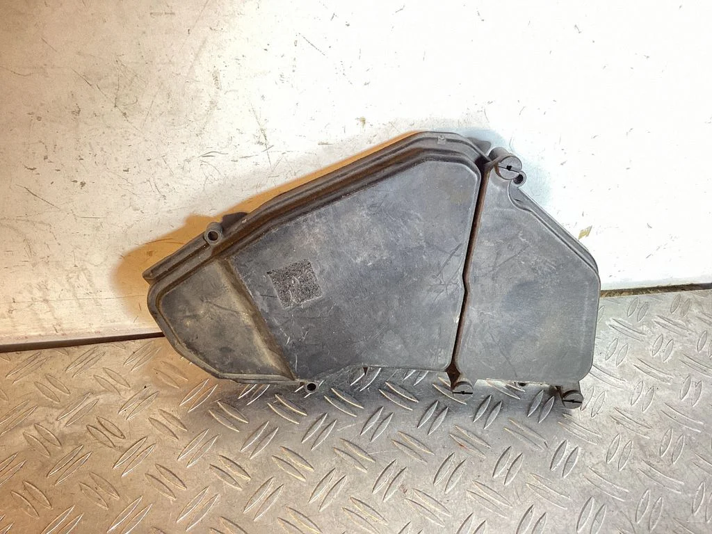 Fuse box cover – Porsche Cayenne (92A) (2010-2017)