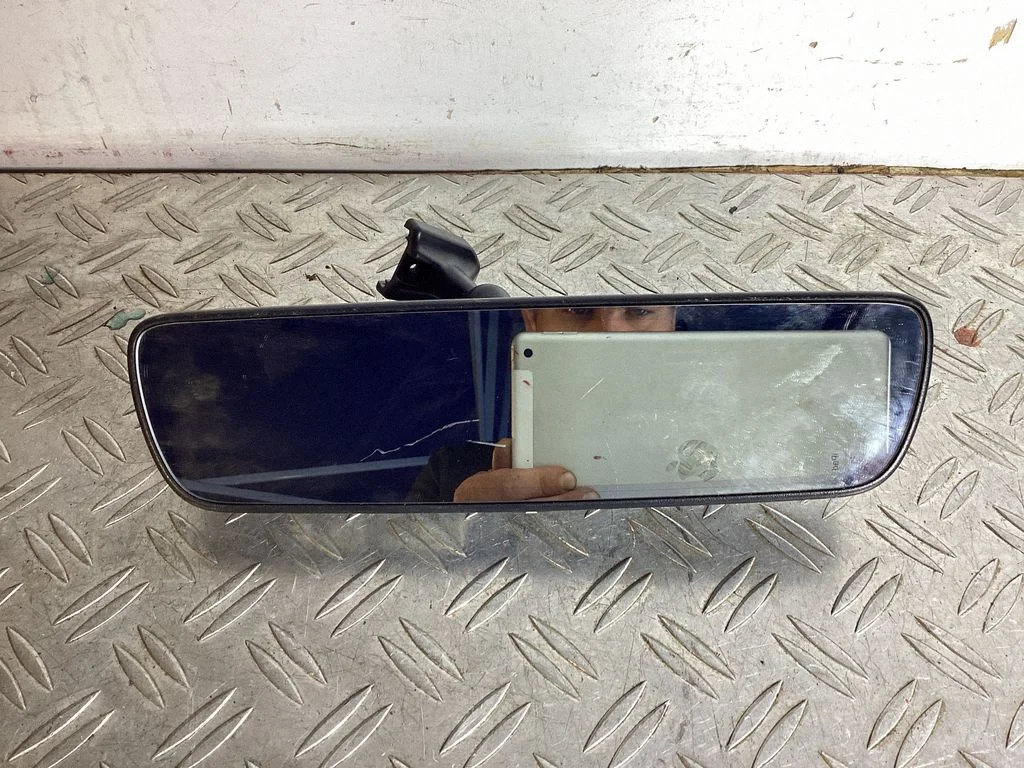 Muu salongiosa – Lexus GS 250 350 300H 450H (2013-)