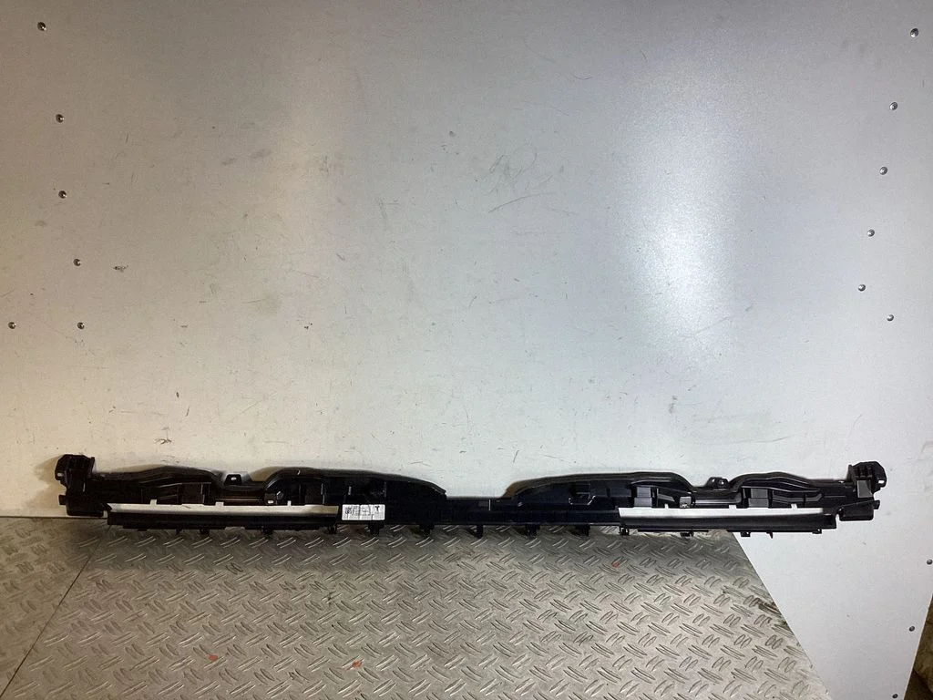 Other dashboard part – Tesla Model Y (2020-)