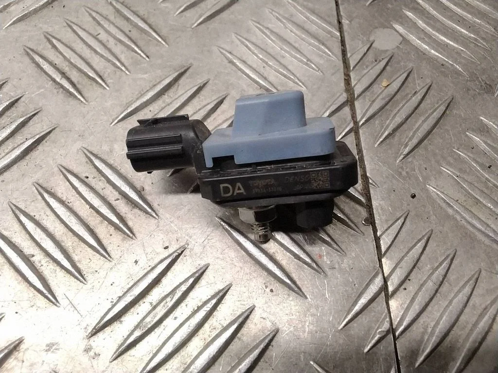 Airbag deployment crash/impact sensor – Toyota RAV 4 (XA50) (2018-)