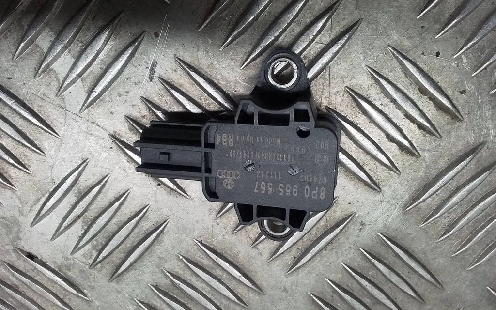 Airbag deployment crash/impact sensor – Audi A4 Allroad B8 (2008-2016)