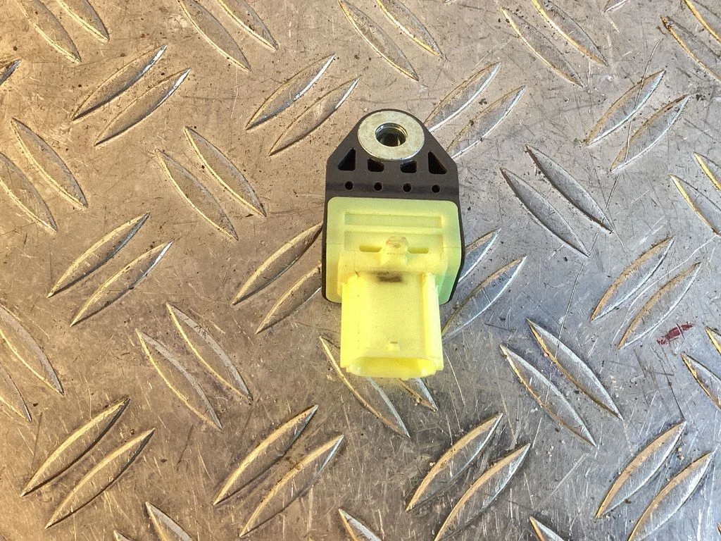 Airbag deployment crash/impact sensor – Lexus IS III XE30 (2013-2020)