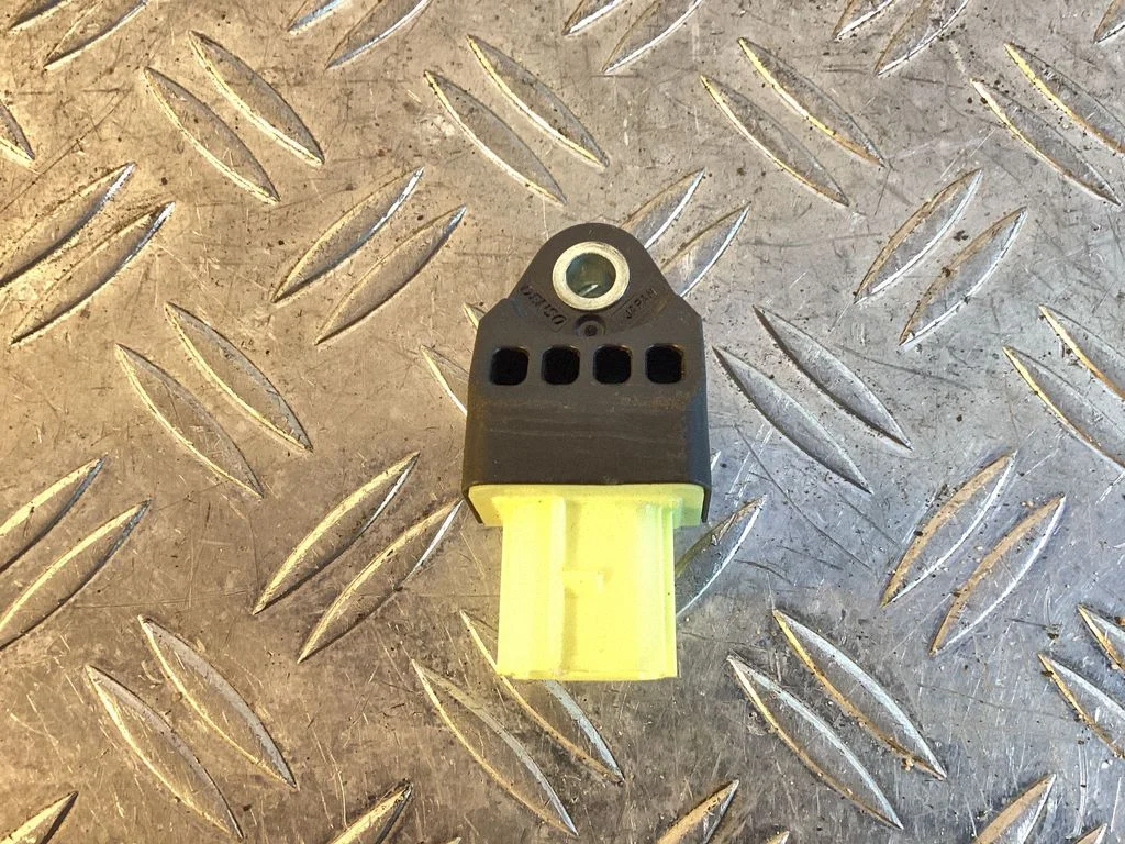 Airbag deployment crash/impact sensor – Lexus IS III XE30 (2013-2020)