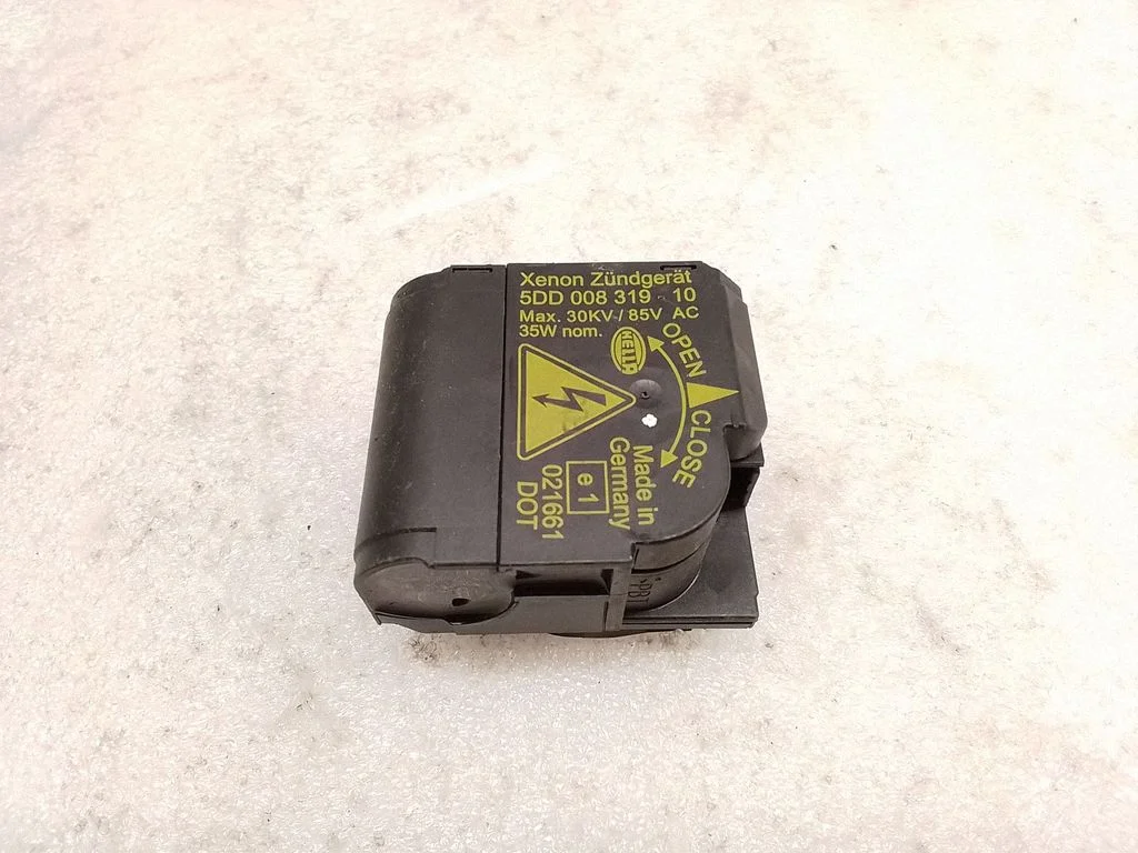 Headlight ballast module Xenon – BMW 5 Series E60 E61 (2004-2010)