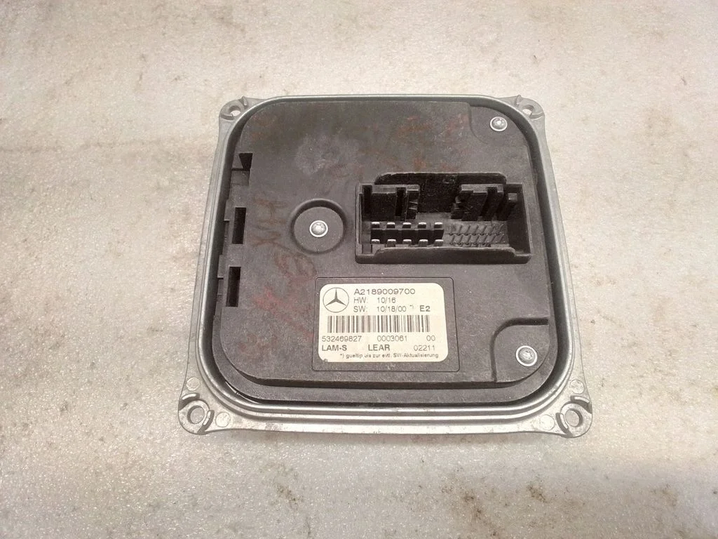 Tule plokk (ksenoonplokk) – Mercedes-Benz CLS-klass C218 X218 (2011-2017)