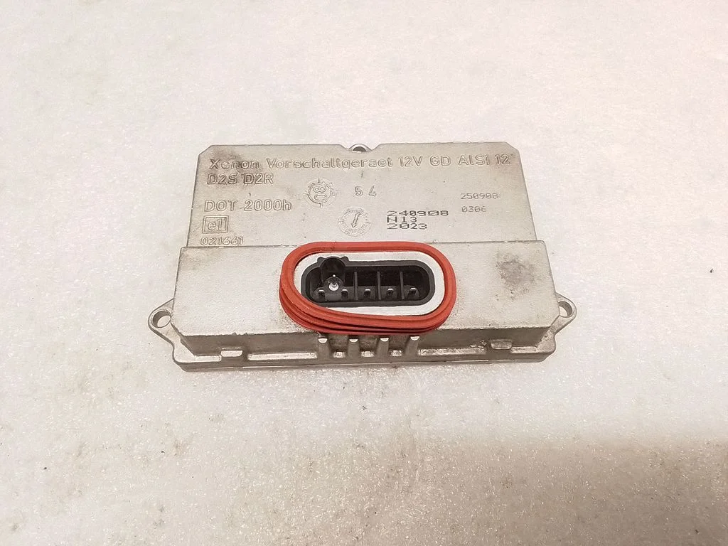 Headlight ballast module Xenon 5DV00829000 – Mercedes-Benz E-Class W211 (2002-2009)