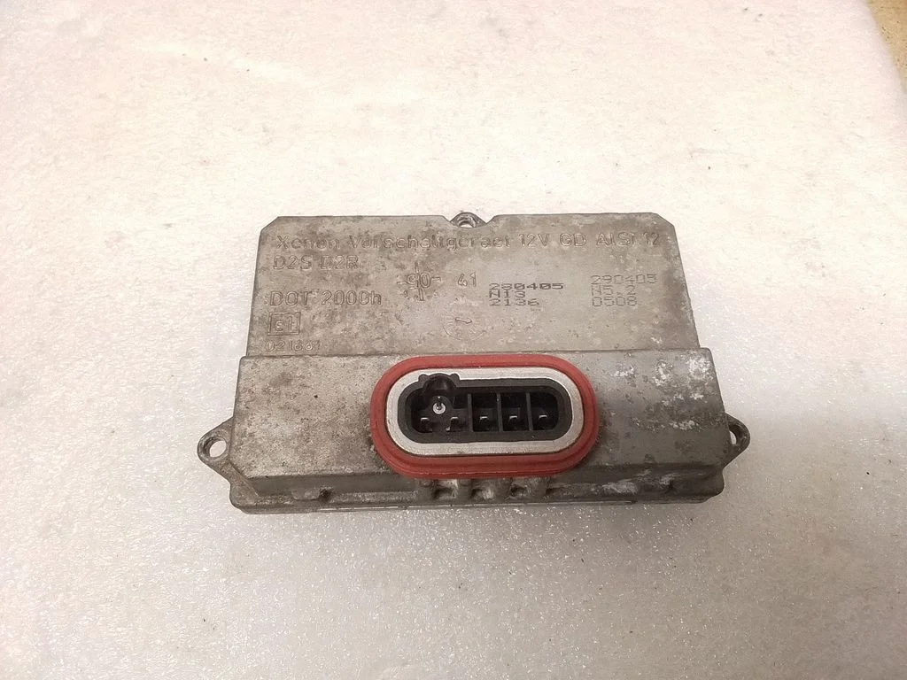 Headlight ballast module Xenon 5DV00829000 – Mercedes-Benz E-Class W211 (2002-2009)