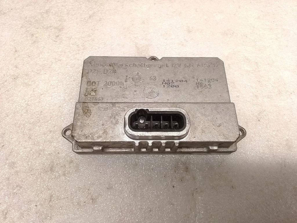 Headlight ballast module Xenon 5DV00829000 – Mercedes-Benz E-Class W211 (2002-2009)