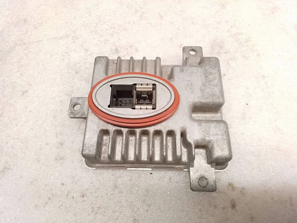 Headlight ballast module Xenon 7237647 – BMW 7 Series F01 F02 F03 F04 (2008-2016)