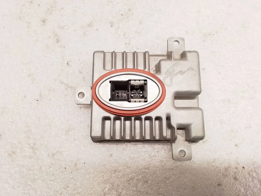 Headlight ballast module Xenon 7237647 – BMW 7 Series F01 F02 F03 F04 (2008-2016)
