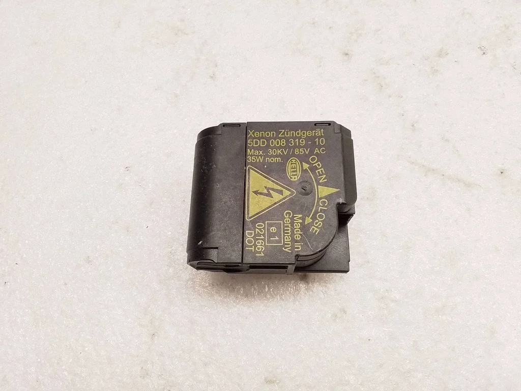Headlight ballast module Xenon – BMW 5 Series E60 E61 (2004-2010)