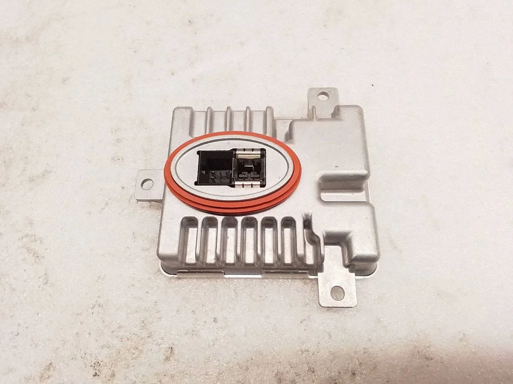 Headlight ballast module Xenon 7237647 – BMW 7 Series F01 F02 F03 F04 (2008-2016)