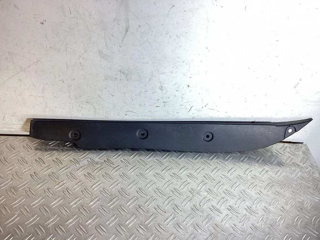 Poritiiva otsaliist – Porsche Cayenne (92A) (2010-2017)