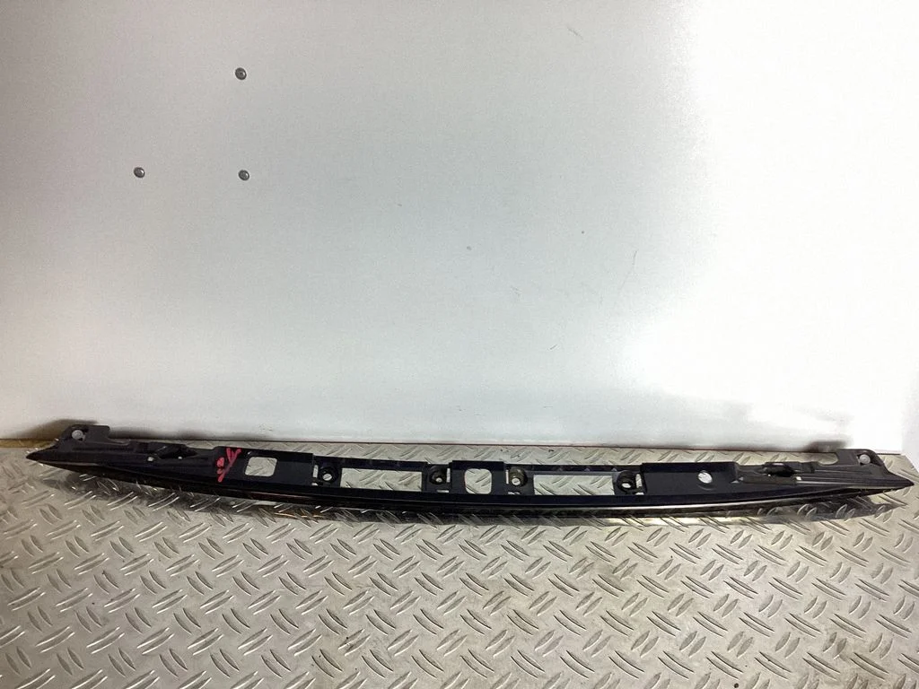 Tagaluugi kate – Lexus GS 250 350 300H 450H (2013-)