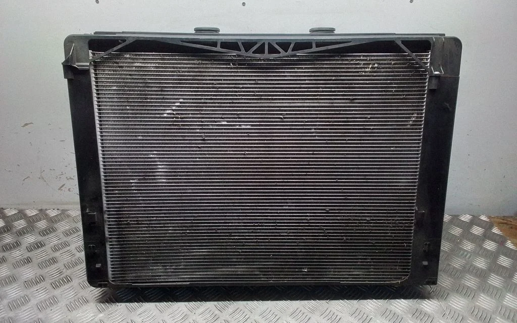 Radiator set 17899010 – BMW 7 Series F01 F02 F03 F04 (2008-2016)