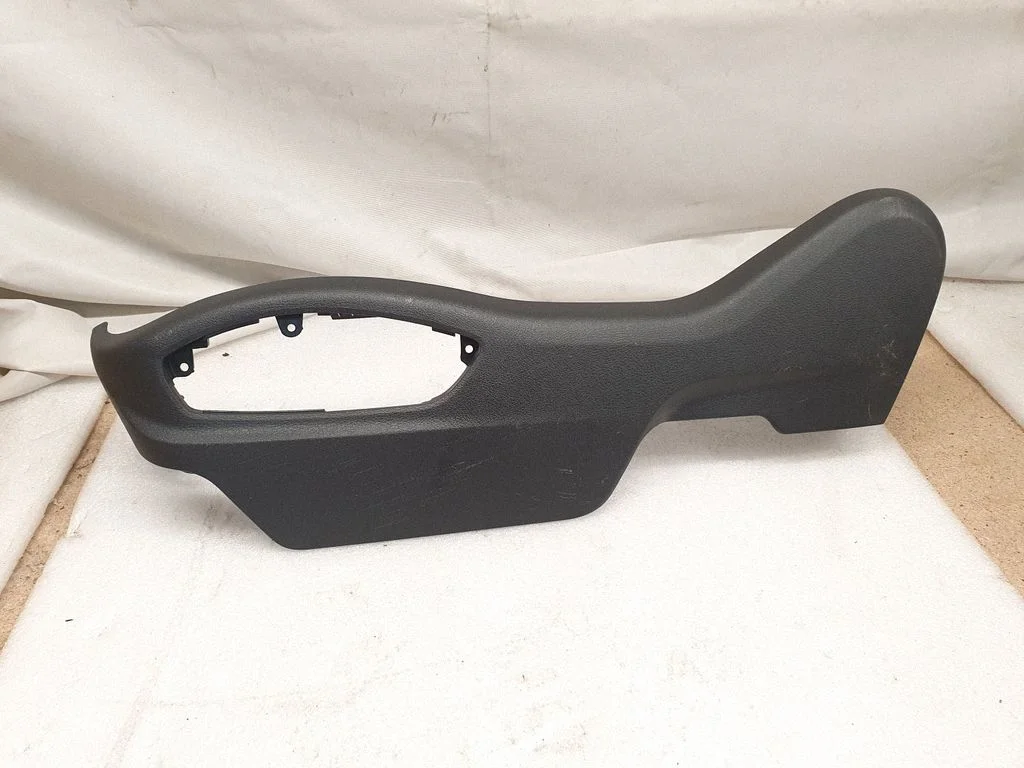 Seat trim – Porsche Macan (95B) (2014-2018)