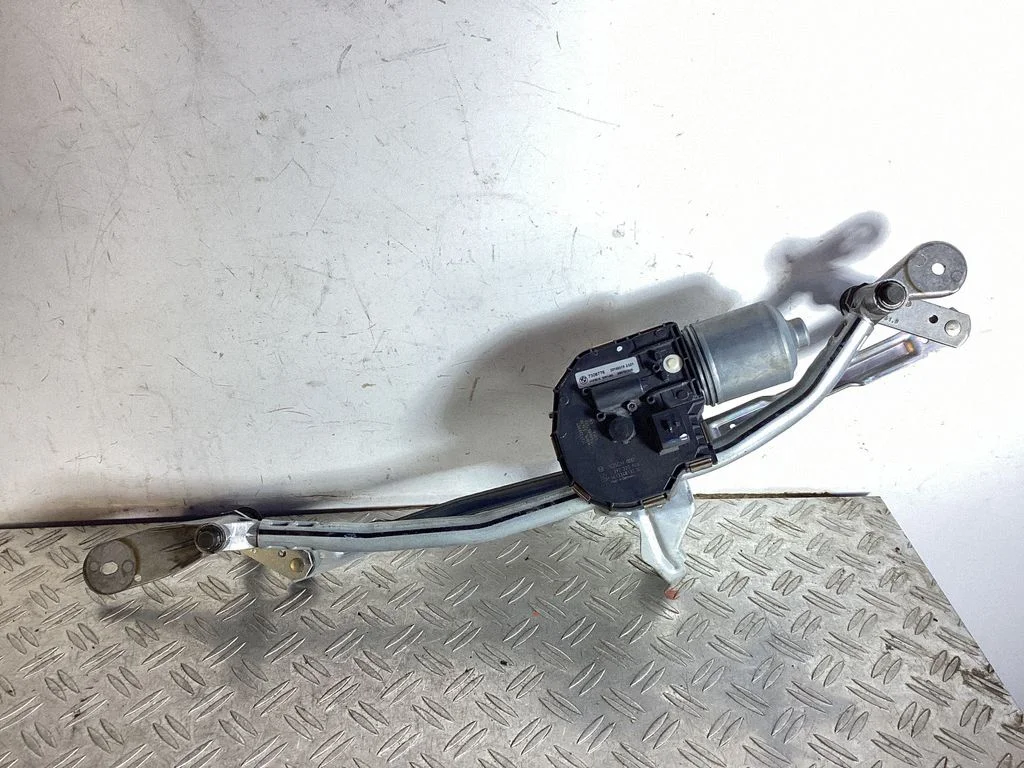 Front wiper linkage – BMW 6 Series F06 Gran coupe (2012-2018)