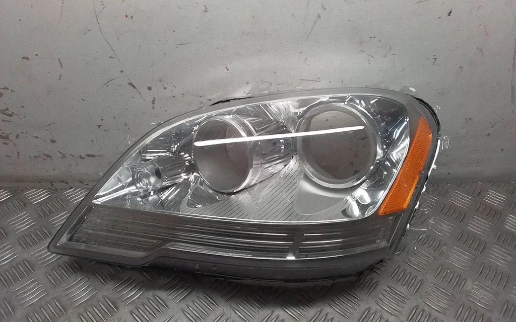 Headlight part – left