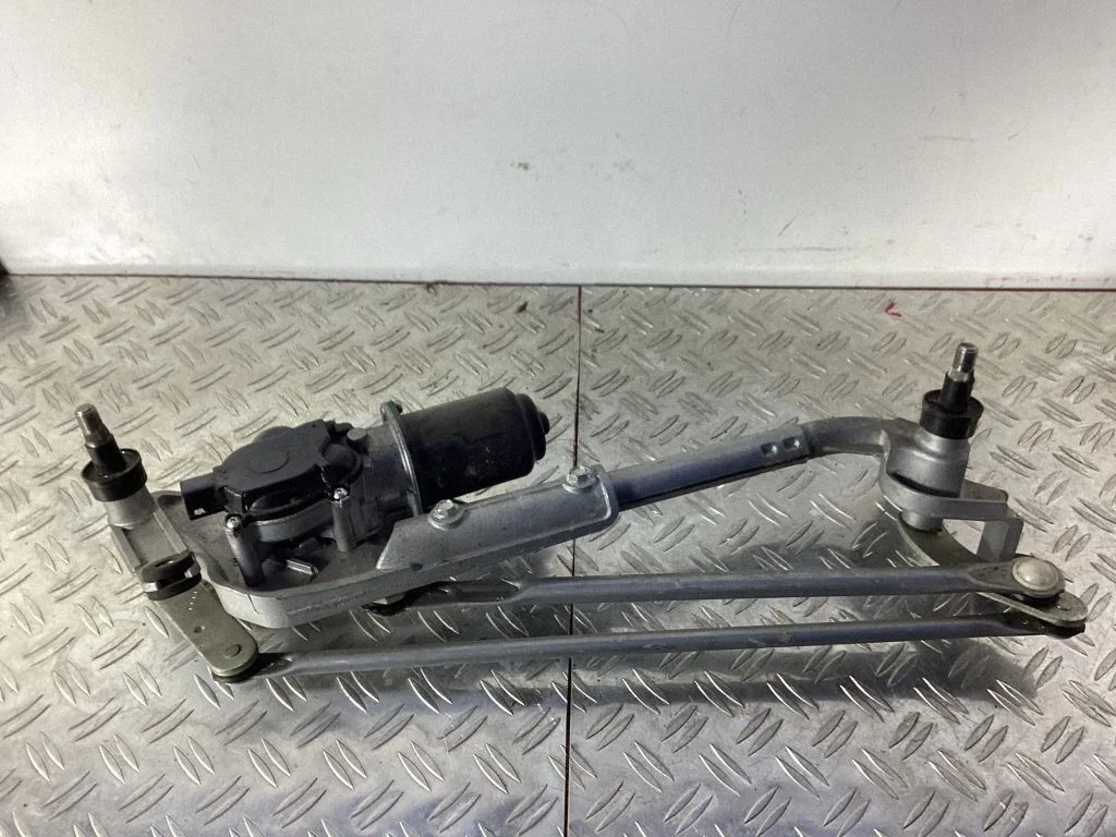 Front wiper linkage – Honda Accord (2008-2016)