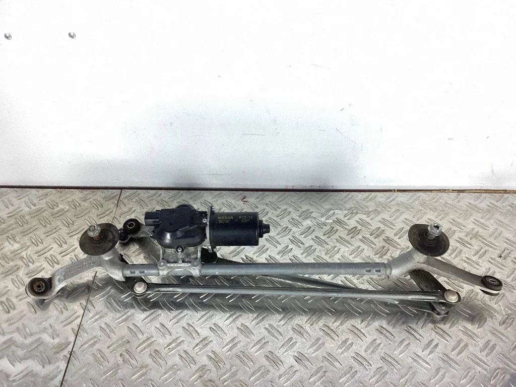 Front wiper linkage