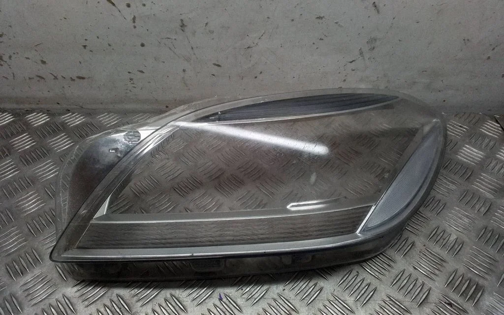 Esitule osa – Mercedes-Benz C-klass AMG W204 (2007-2014)
