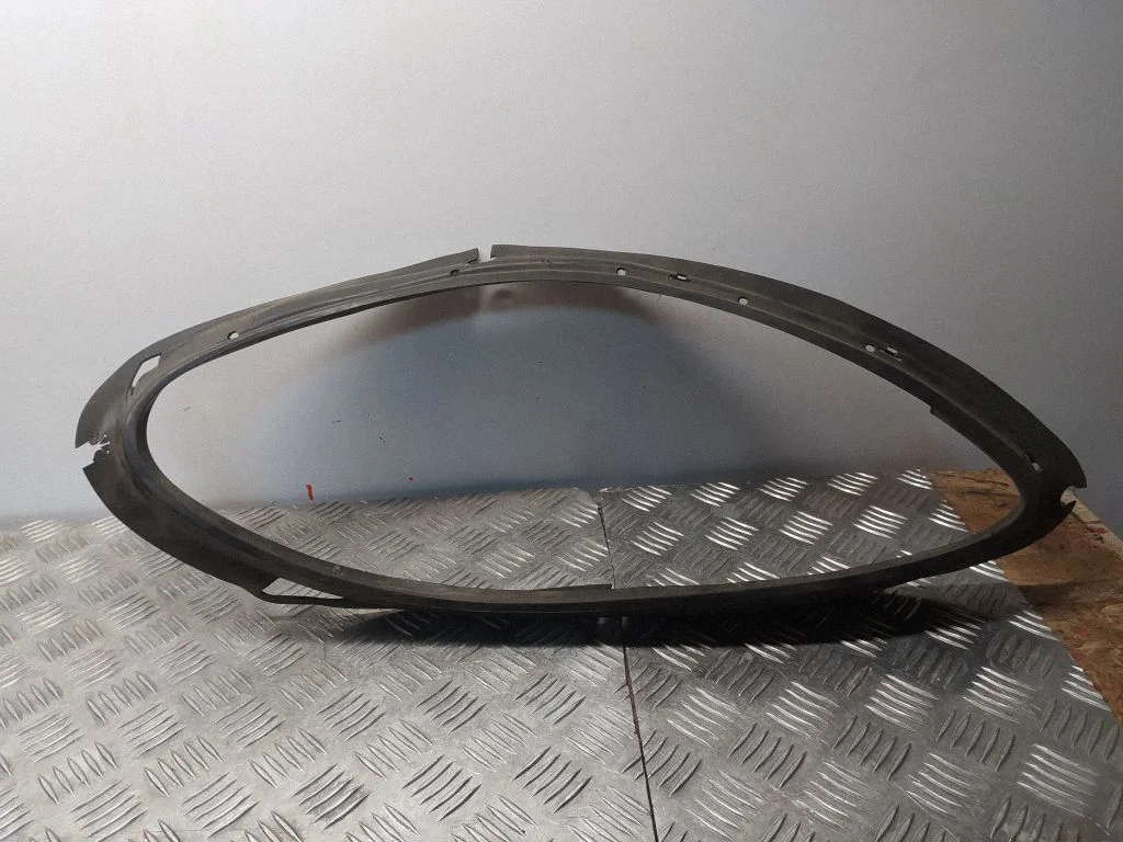 Esitule osa – Porsche Macan (95B) (2014-2018)