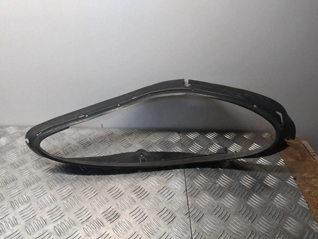 Esitule osa – Porsche Macan (95B) (2019-)
