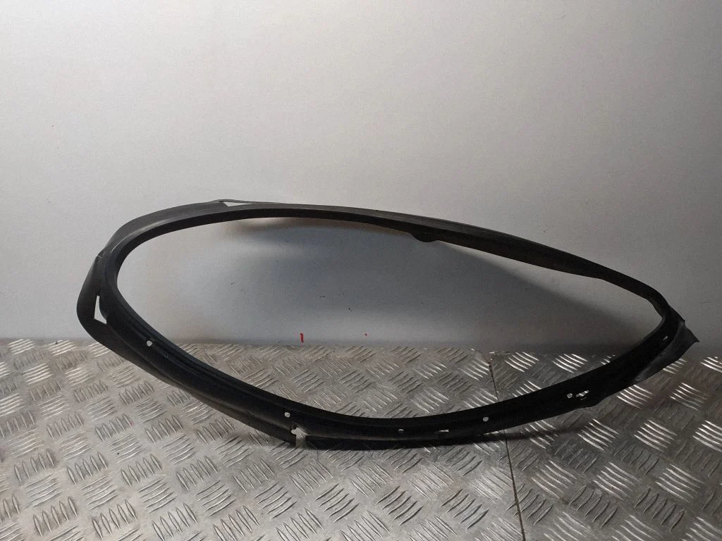 Esitule osa – Porsche Macan (95B) (2014-2018)