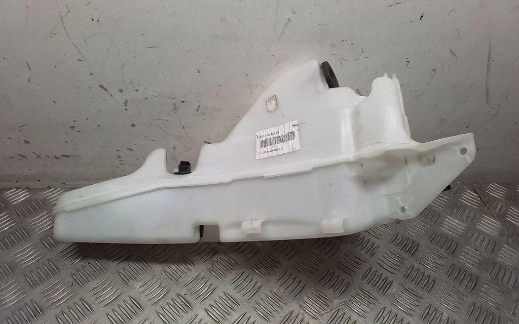 Windshield washer fluid reservoir/tank – Porsche 911 997 (2004-2013)