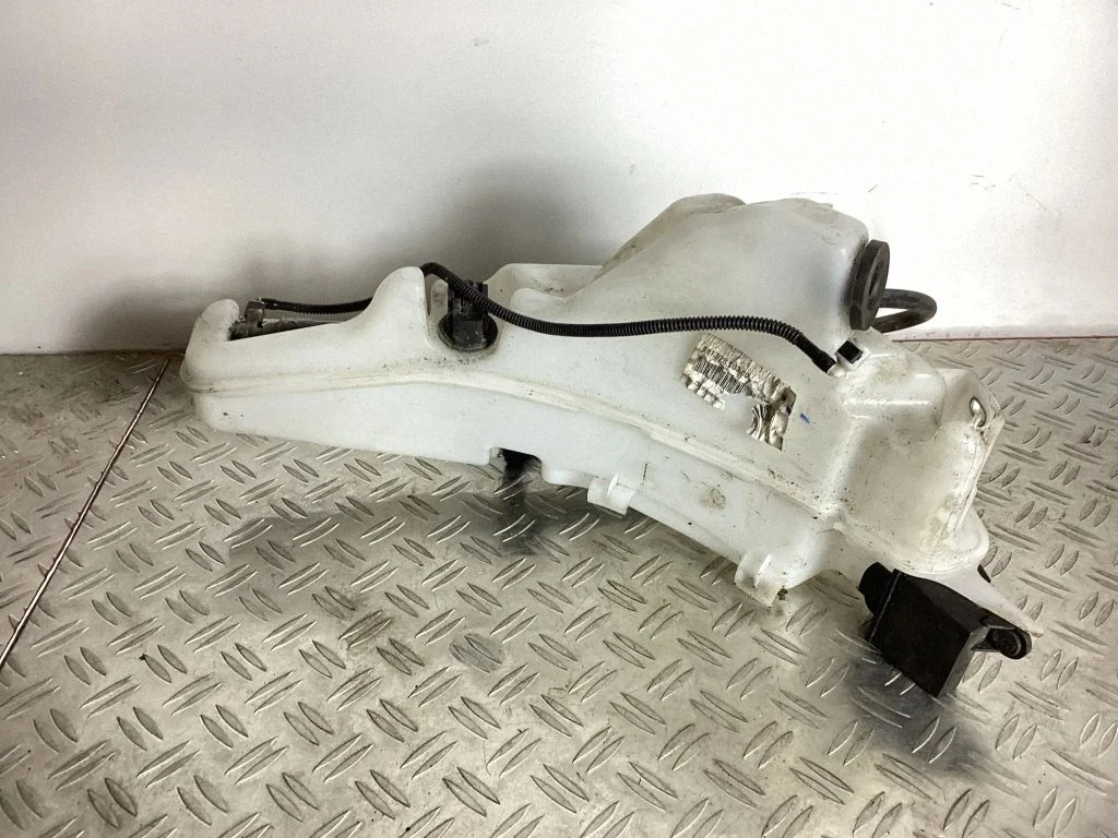 Windshield washer fluid reservoir/tank – Porsche 911 991 (2011-2019)