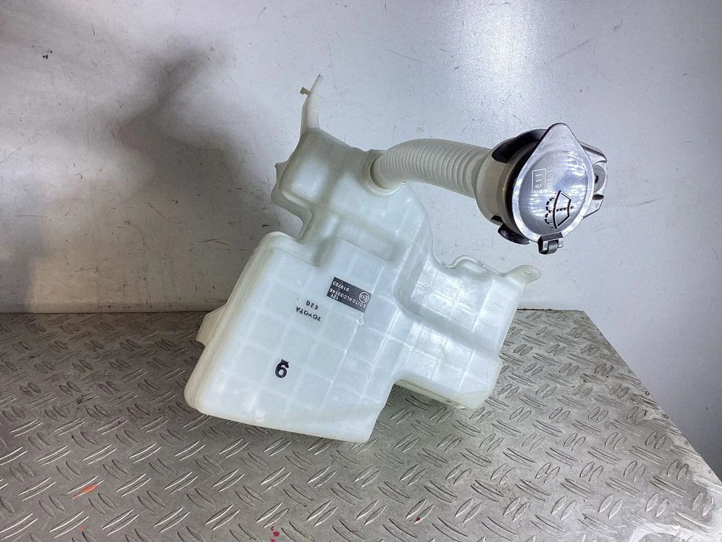 Windshield washer fluid reservoir/tank – Lexus GS 250 350 300H 450H (2013-)