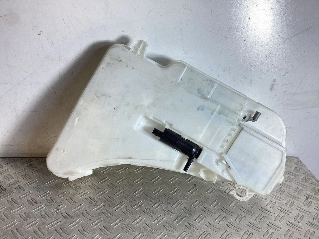 Windshield washer fluid reservoir/tank – BMW 6 Series F06 Gran coupe (2012-2018)
