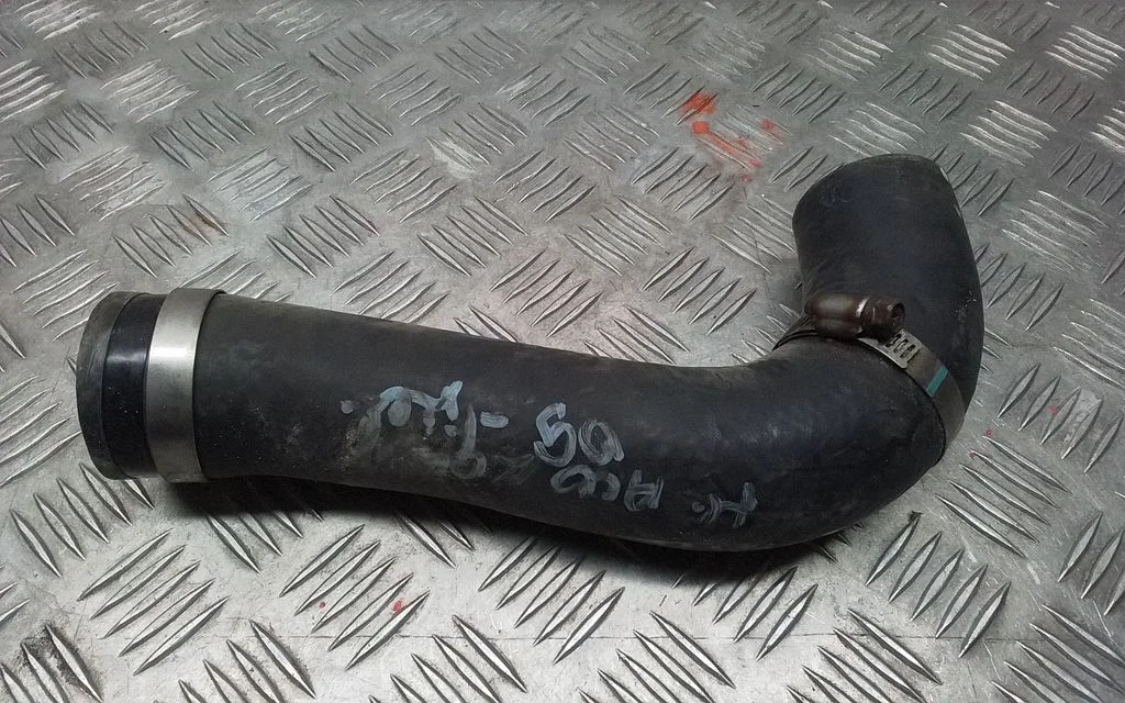 Intercooler hose/pipe